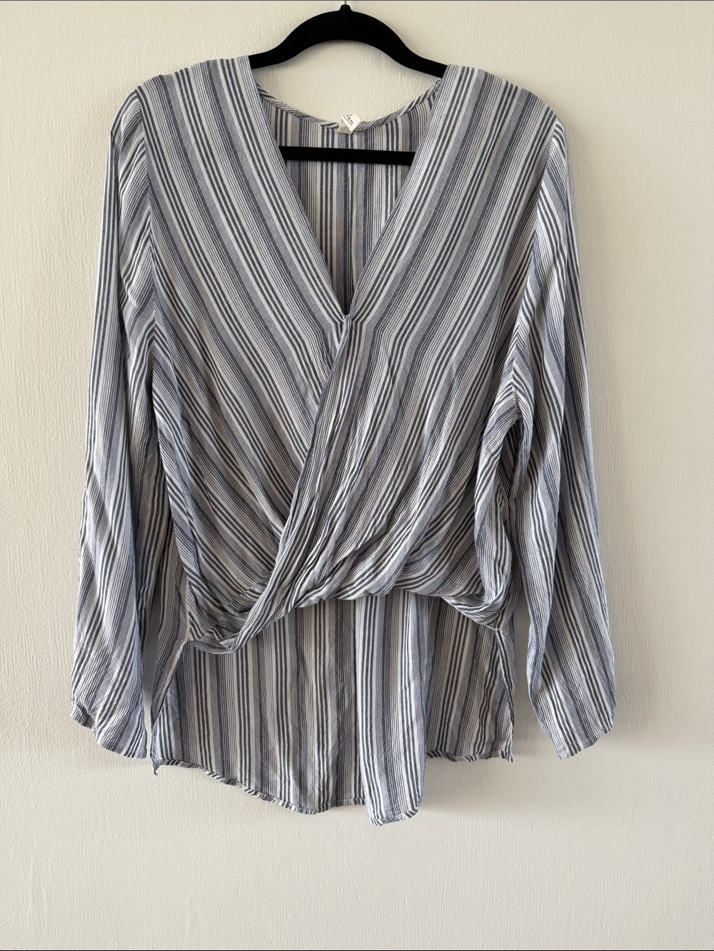 Striped Twist-Front Long-Sleeve Blouse - Blue/White